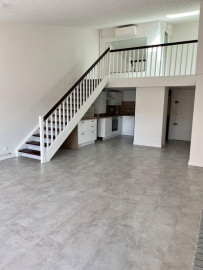 
                                                                                        Location
                                                                                         Superbe Loft/T2 palais de justice