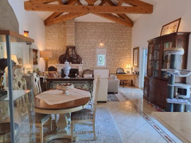 Vente
Superbe Maison à15min de la plage jouxtant Pézenas