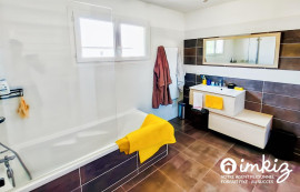 
                                                                                        Vente
                                                                                         Superbe maison contemporaine avec piscine