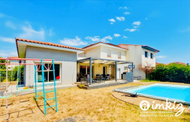 
                                                                                        Vente
                                                                                         Superbe maison contemporaine avec piscine