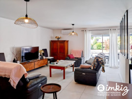 
                                                                                        Vente
                                                                                         Superbe maison contemporaine avec piscine & jardin