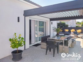 
                                                                                        Vente
                                                                                         Superbe maison contemporaine avec piscine & jardin
