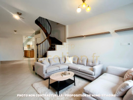 
                                                                                        Location
                                                                                         Superbe maison de ville situé en HYPER-CENTRE de SAINT-QUENTIN