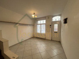 
                                                                                        Location
                                                                                         Superbe maison de ville situé en HYPER-CENTRE de SAINT-QUENTIN