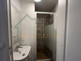 
                                                                                        Location
                                                                                         Superbe maison de ville situé en HYPER-CENTRE de SAINT-QUENTIN