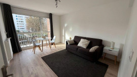 
                                                                                        Location
                                                                                         Superbe studio meublé 35m² rénové avec soin