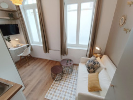 
                                                                                        Location
                                                                                         Superbe Studio meublé Henriville 14.6m2
