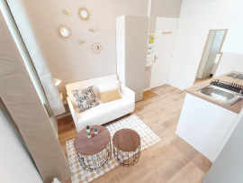 
                                                                                        Location
                                                                                         Superbe Studio meublé Henriville 14.6m2