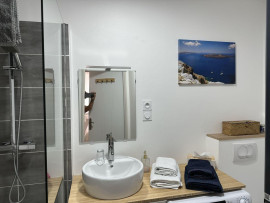 
                                                                                        Location
                                                                                         Superbe studio meublé standing  25 m², CLIM, Wifi.