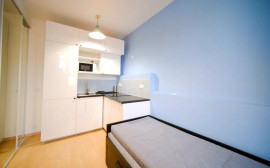 
                                                                                        Location
                                                                                         Superbe studio rénové et meublé 19m²