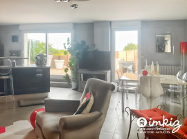 
                                                                                        Vente
                                                                                         Superbe T4 avec grande terrasse plein sud