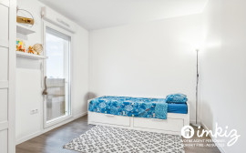 
                                                                                        Vente
                                                                                         Superbe T4 Lumineux en Dernier Étage avec Terrasse