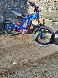 Vélos
Sur Ron Light Bee 2024 - 72 volts