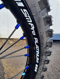 Vélos
Sur Ron Light Bee 2024 - 72 volts
