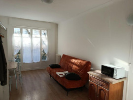 
                                                                                        Location
                                                                                         SYMPATHIQUE STUDIO 21m²