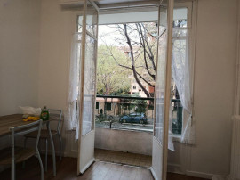 
                                                                                        Location
                                                                                         SYMPATHIQUE STUDIO 21m²