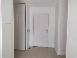 
                                                                                        Location
                                                                                         T1 avec parking