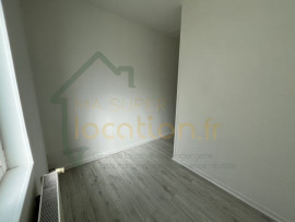 Location
T1 BIS avec cour à Proximité des Champs-Élysées