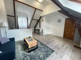 
                                                                                        Location
                                                                                         T1 bis meublé spacieux avec placards Amiens