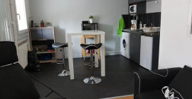 
                                                                                        Location
                                                                                         T1 bis refait a neuf meublé 28m2 parking privé