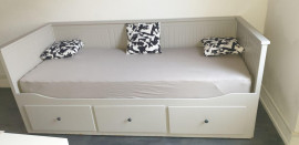 
                                                                                        Location
                                                                                         T1 rénové meublé, cuisine séparée cave