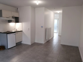 
                                                                                        Location
                                                                                         T1  Villenave-d'Ornon