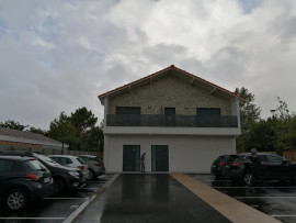 
                                                                                        Location
                                                                                         T1  Villenave-d'Ornon
