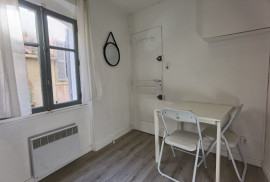 
                                                                                        Location
                                                                                         T2 - 20m² - Quartier Panier