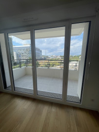 
                                                                                        Location
                                                                                         T2 avec balcon – Les Docks de Saint-Ouen