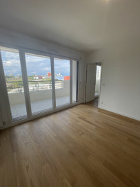 
                                                                                        Location
                                                                                         T2 avec balcon – Les Docks de Saint-Ouen