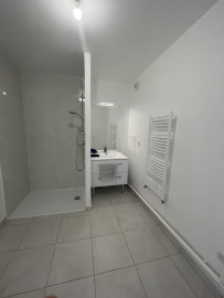 
                                                                                        Location
                                                                                         T2 avec balcon – Les Docks de Saint-Ouen