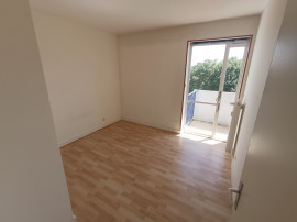 
                                                                                        Vente
                                                                                         T2 avec balcon – Rés Parc Beauvillé