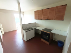 
                                                                                        Vente
                                                                                         T2 avec balcon – Rés Parc Beauvillé