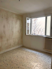 
                                                                                        Location
                                                                                         T2 avec petit balcon au coeur du Camas