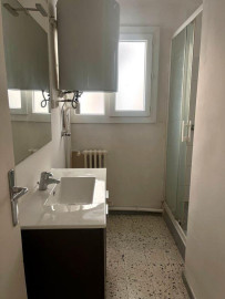 
                                                                                        Location
                                                                                         T2 avec petit balcon au coeur du Camas