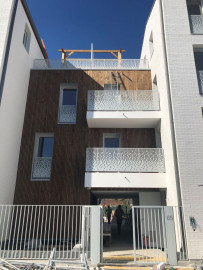 
                                                                                        Location
                                                                                         T2 contemporain à 12 mn de la Défense par tram