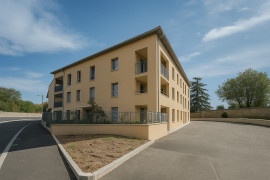 Vente
T2 contemporain dans un cadre paisible à Neuville-sur-Saône, éligible PTZ et frais de notaire réduits