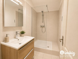 
                                                                                        Vente
                                                                                         T2 de 50m² avec cachet à rénover - Fort potentiel