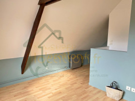 Location
T2 en duplex au centre ville de ST QUENTIN