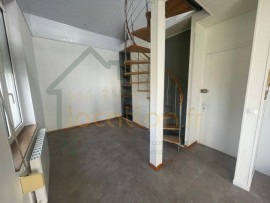 Location
T2 en duplex de plus de 40m2 situé en centre-ville de Saint-Quentin