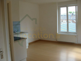 
                                                                                        Location
                                                                                         T2 en duplex proche centre ville