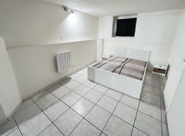 
                                                                                        Location
                                                                                         T2 garage et jardin