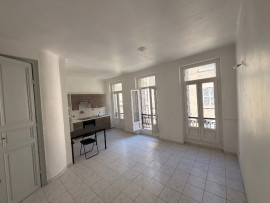 
                                                                                        Vente
                                                                                         T2 - Le trois fenetre Marseillais - Quartier Belsunce