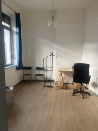 
                                                                                        Location
                                                                                         T2 Lille Flandre