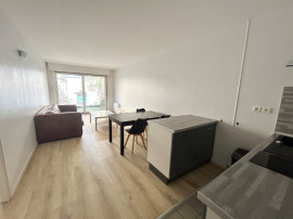 
                                                                                        Location
                                                                                         T2 lumineux avec terrasse privée St Leu Amiens
