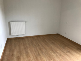 
                                                                                        Location
                                                                                         T2 Mérignac