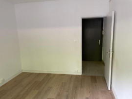
                                                                                        Location
                                                                                         T2 metz queuleu