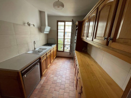 
                                                                                        Location
                                                                                         T2 meublé à Vanves centre