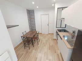 
                                                                                        Location
                                                                                         T2 meublé avec terrasse – St Acheul- tout compris
