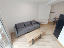 
                                                                                        Location
                                                                                         T2 meublé avec terrasse – St Acheul- tout compris